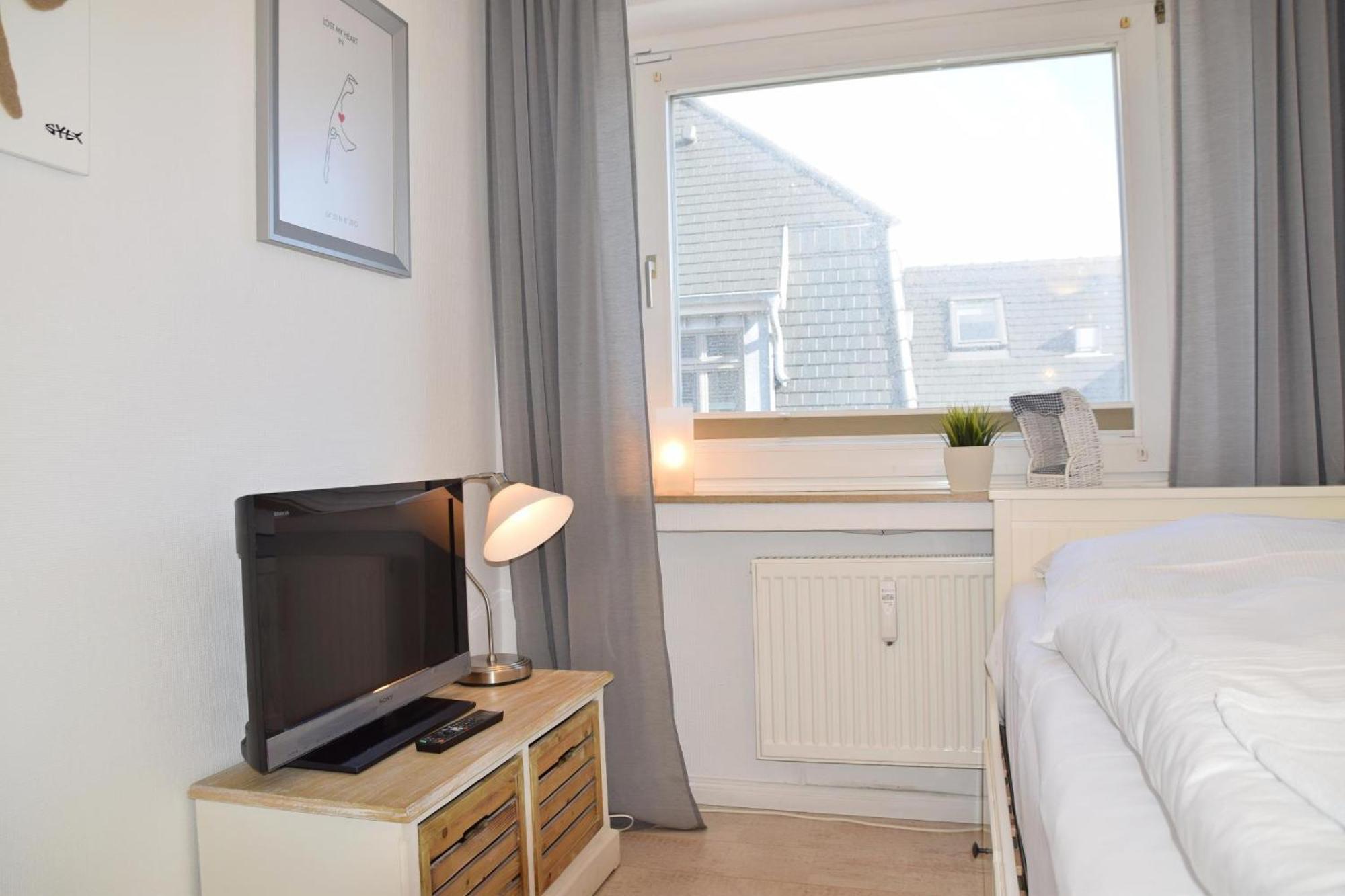 App Seebrise In Westerland Mit Balkon Am Strand Inkl Parkplatz Bagian luar foto