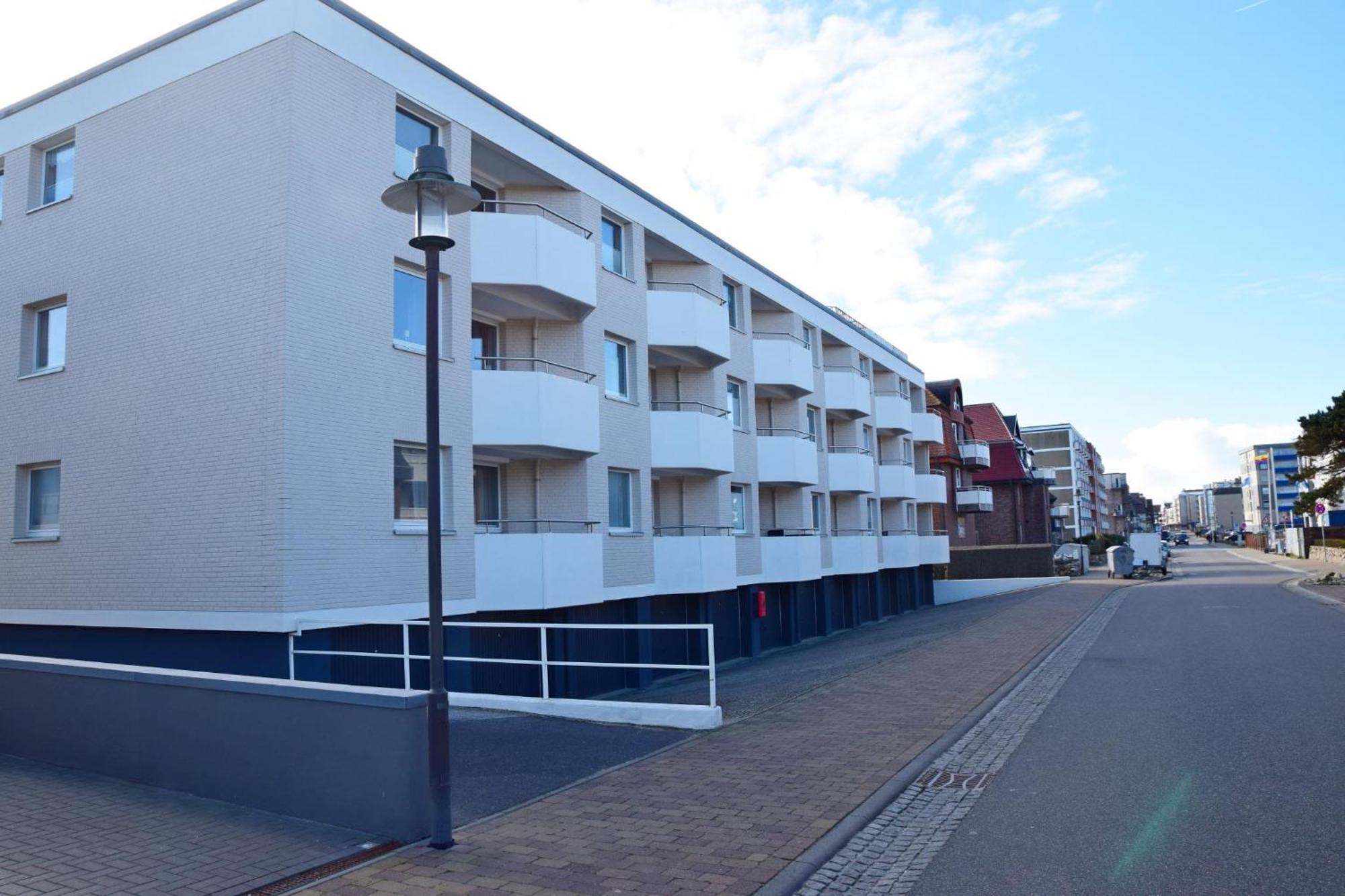 App Seebrise In Westerland Mit Balkon Am Strand Inkl Parkplatz Bagian luar foto